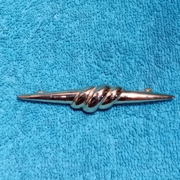 Twisted Bar Brooch Goldtone Vintage - Picture 1 of 3